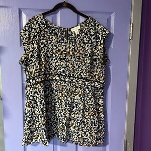 Motherhood maternity size extra large top with zip back